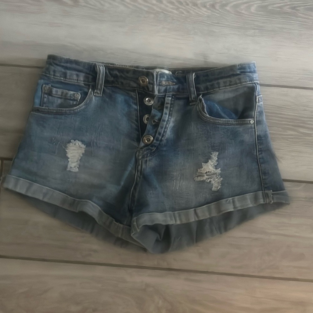 Short shorts